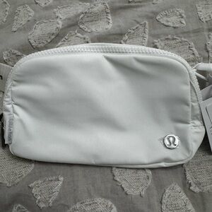 NWT lulemon everywhere belt bag